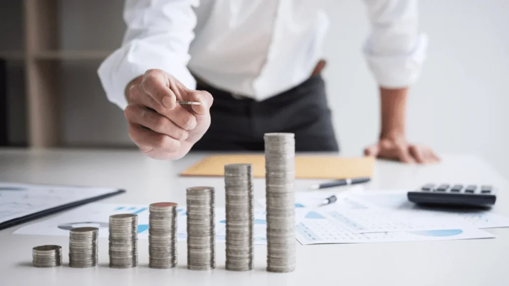 How to Achieve Financial Growth with Low Income